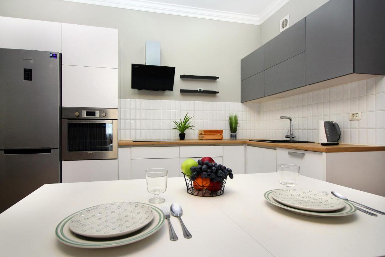Perfect Spacious Apartment 356 Almaty Exterior photo
